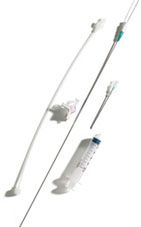 Cateter arterial periferic si central