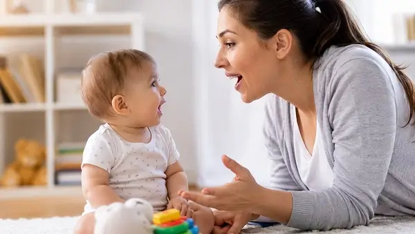 Beneficiile limbajului simplificat pentru dezvoltarea copiilor