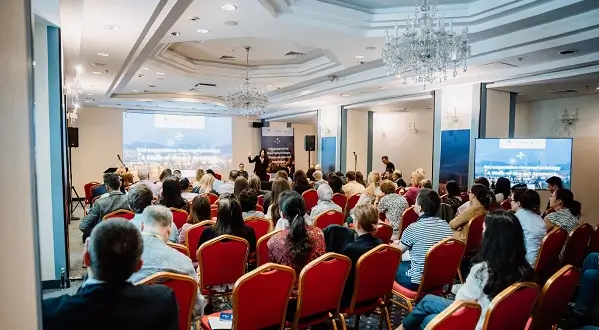 Medici din 16 tari au participat la Sibiu la unul dintre cele mai importante cursuri de neurofiziologie intraoperatorie, organizat de MedLife si ASNER