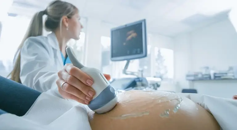 Omfalocelul si gastroschizisul, afectiuni congenitale ale peretelui abdominal