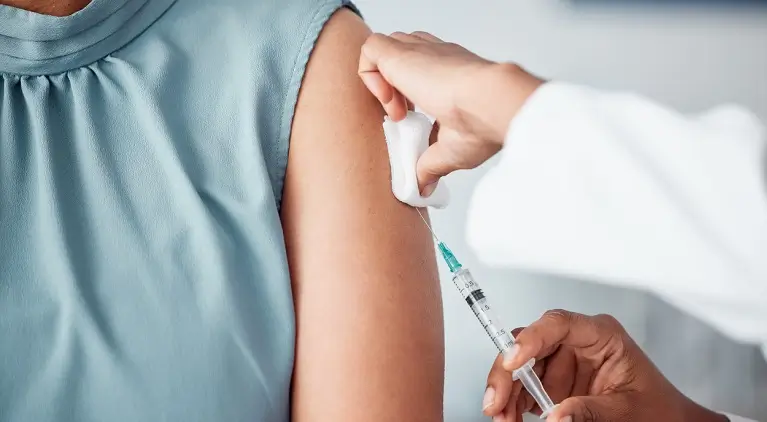 Vaccinarea antigripala: importanta si eficacitatea inainte de sezonul gripelor