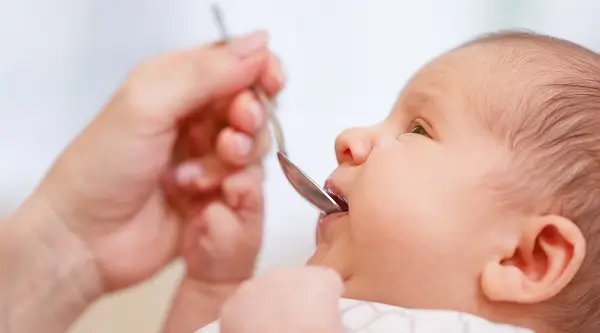 Vitamina K la nou-nascut: ghid esential despre riscuri si preventia sangerarilor