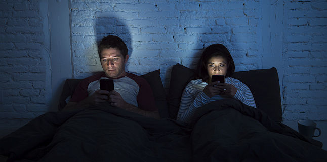 Anxietatea asociata COVID-19 poate produce insomnii. Iata cum te poti odihni mai bine in aceasta perioada 