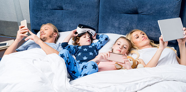 Cum protejam ochii de lumina albastra a ecranelor